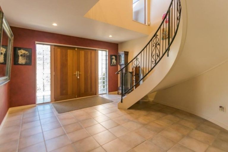 Photo of property in 14 Ranui Street, Waikawa, Picton, 7220