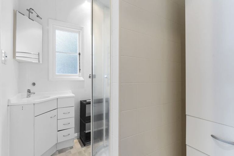 Photo of property in 20 Frankley Road, Westown, New Plymouth, 4310