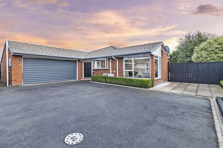 Photo of property in 2/57 Cutts Road, Russley, Christchurch, 8042