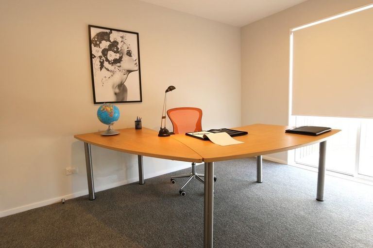 Photo of property in 5e Melia Place, Stanmore Bay, Whangaparaoa, 0932