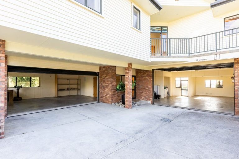 Photo of property in 81 Hikanui Drive, Havelock North, 4130