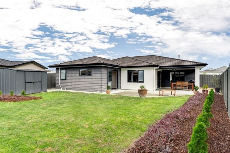 Photo of property in 11 Hawea Place, Poraiti, Napier, 4112