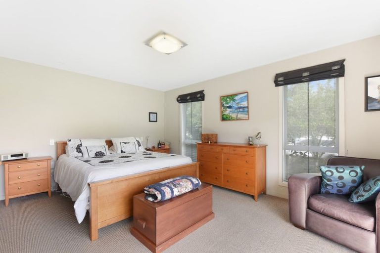 Photo of property in 4 Weka Place, Picton, 7220