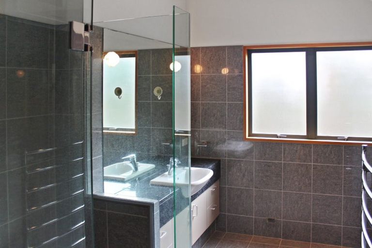 Photo of property in 50 Chateau Drive, Burnside, Christchurch, 8053