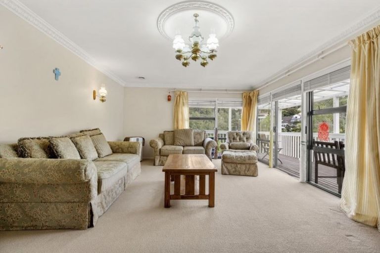 Photo of property in 11 Homewood Place, Chatswood, Auckland, 0626