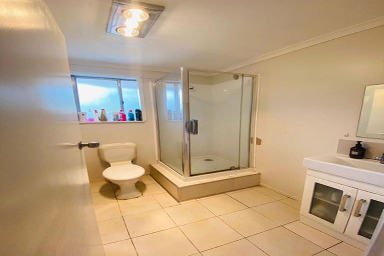 Photo of property in 4/117 Bolton Street, Blockhouse Bay, Auckland, 0600