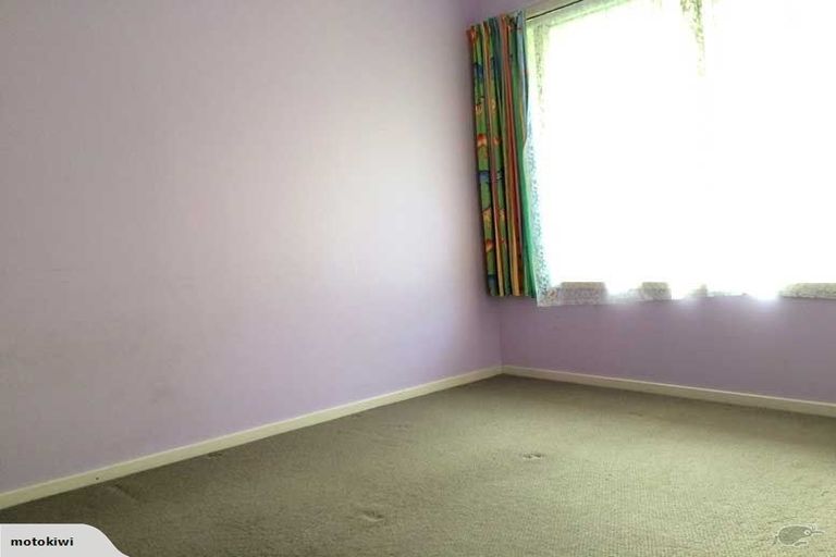 Photo of property in 2/17 Miramar Place, Pakuranga, Auckland, 2010