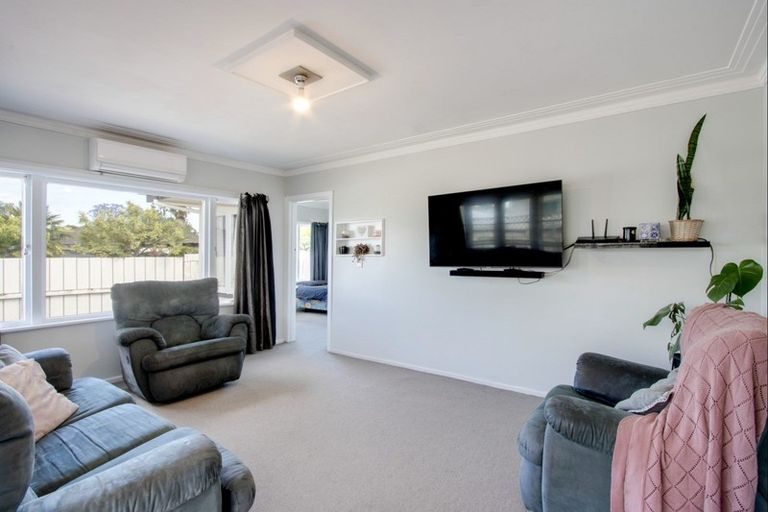 Photo of property in 58 Meeanee Road, Taradale, Napier, 4112