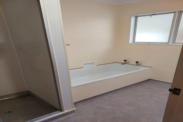 Photo of property in 10 Kawau Grove, Waikanae Beach, Waikanae, 5036