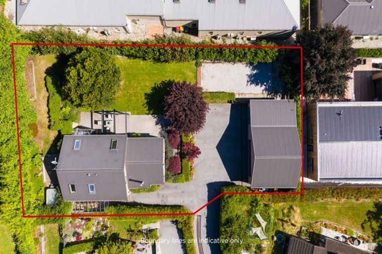 Photo of property in 6 Chartres Lane, Arrowtown, 9302