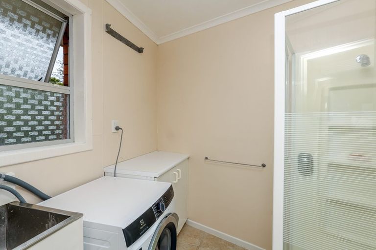 Photo of property in 5 Handley Place, Glen Avon, New Plymouth, 4312