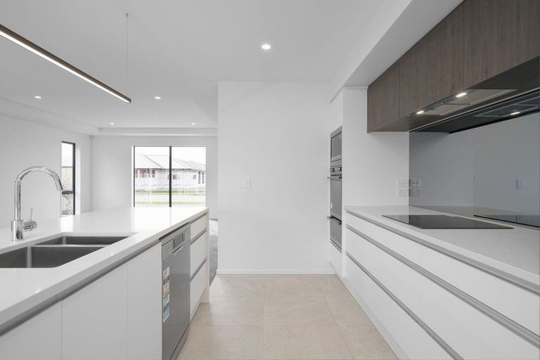 Photo of property in 7 Brooklands Street, Burwood, Christchurch, 8083