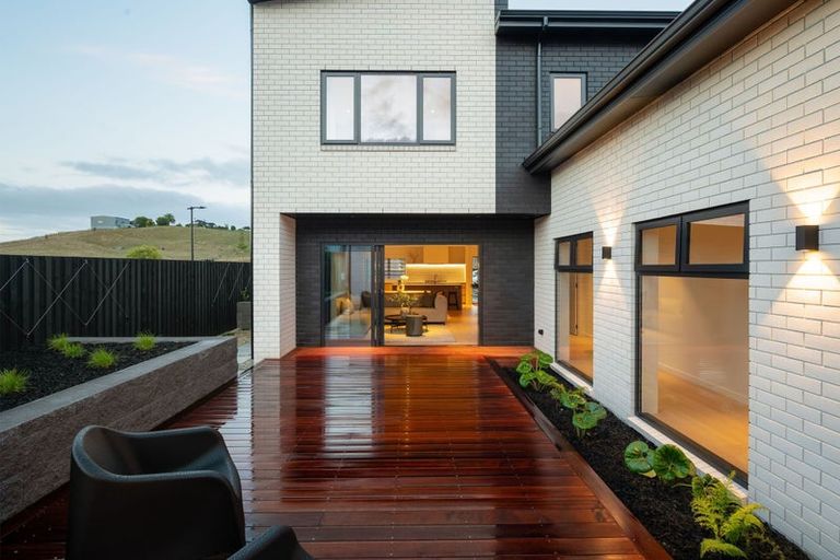 Photo of property in 29 Kauri Point Drive, Rototuna North, 3210