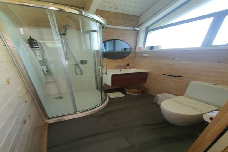 Photo of property in 16 Mckerrow Place, Sunshine Bay, Queenstown, 9300