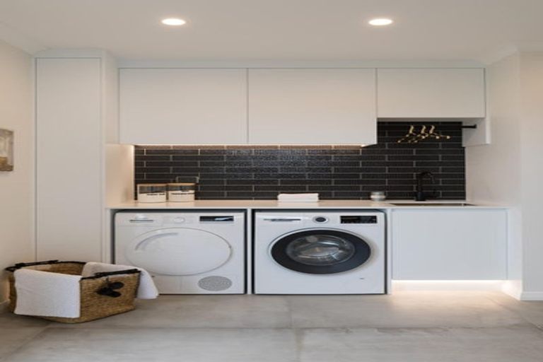 Photo of property in 87 Godfrey Drive, Orewa, 0931