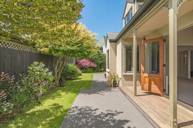 Photo of property in 120 Springfield Road, St Albans, Christchurch, 8014