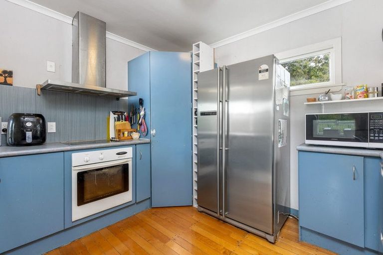 Photo of property in 2 Rata Road, Stanmore Bay, Whangaparaoa, 0932