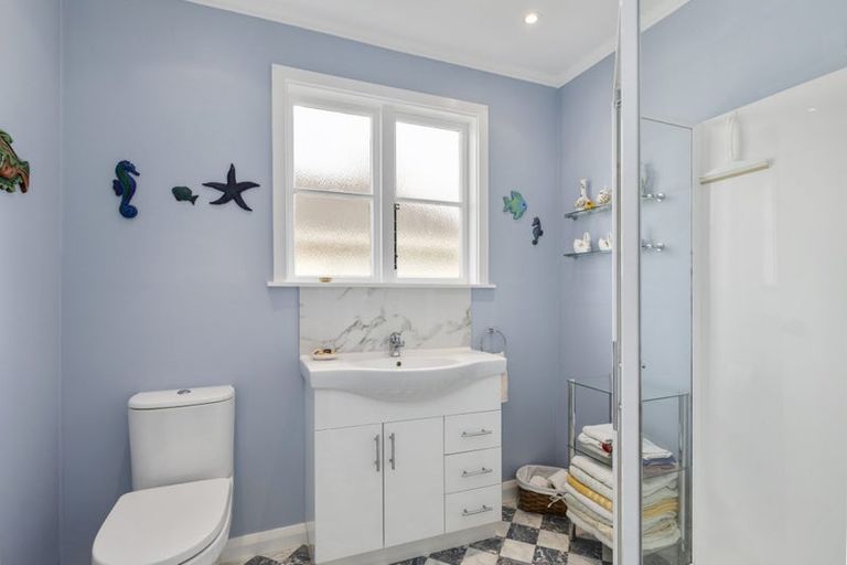 Photo of property in 44 Churton Crescent, Taita, Lower Hutt, 5011