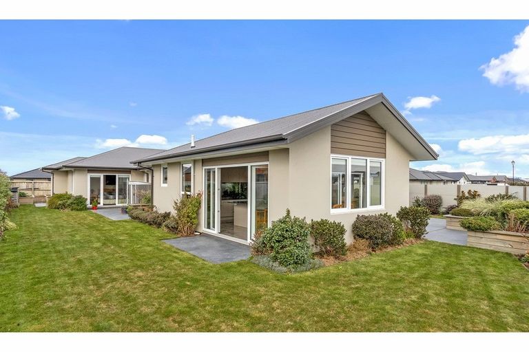 Photo of property in 1 Merlewood Road, Prebbleton, 7604