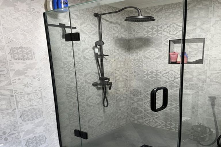 Photo of property in 9 Bickleigh Grove, New Lynn, Auckland, 0600