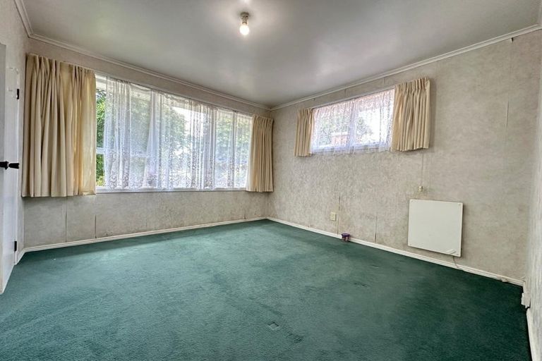 Photo of property in 10 Choice Avenue, Henderson, Auckland, 0612