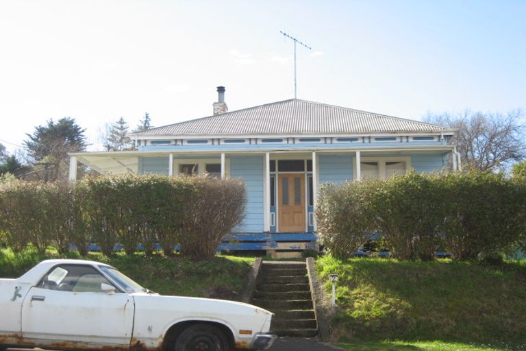 Photo of property in 2 Church Street, Waipawa, 4210