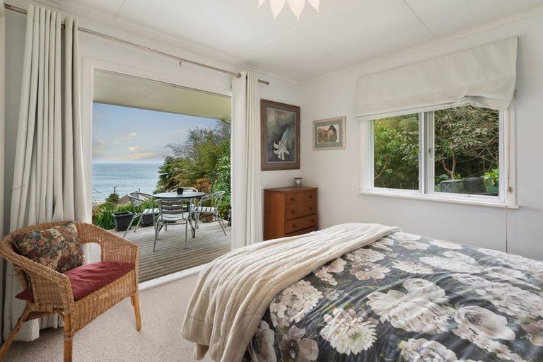 Photo of property in 5 Adams Road, Thornton Bay, Thames, 3575