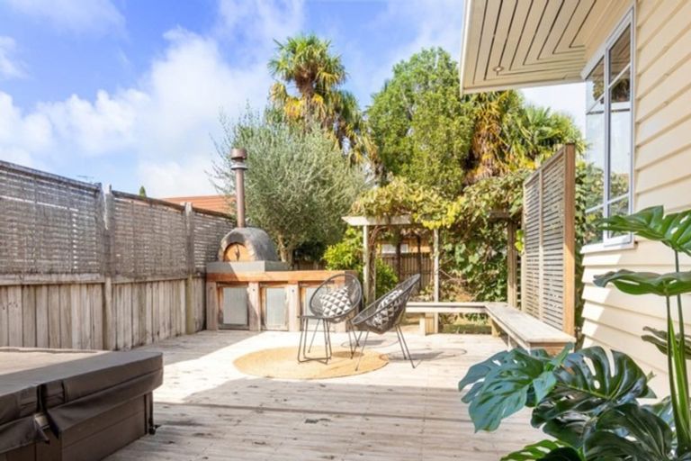 Photo of property in 60 Byron Street, Leamington, Cambridge, 3432