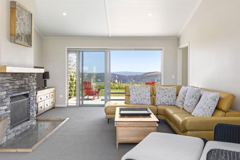 Photo of property in 146 Highland Drive, Acacia Bay, Taupo, 3385