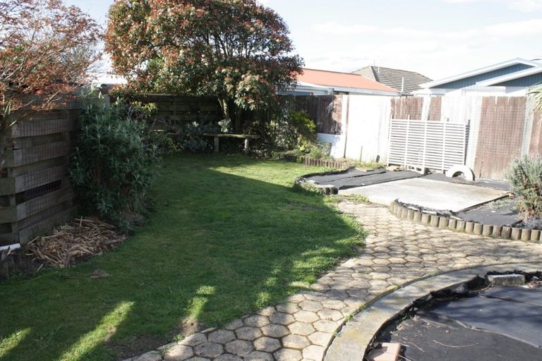 Photo of property in 32 Royalist Avenue, North New Brighton, Christchurch, 8083