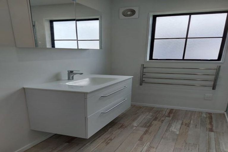 Photo of property in 11 Marne Grove, Waitangirua, Porirua, 5024