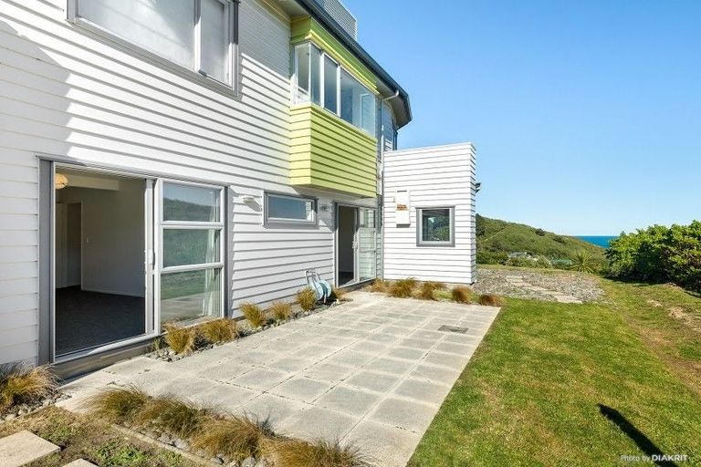 Photo of property in 32 View Road, Houghton Bay, Wellington, 6023