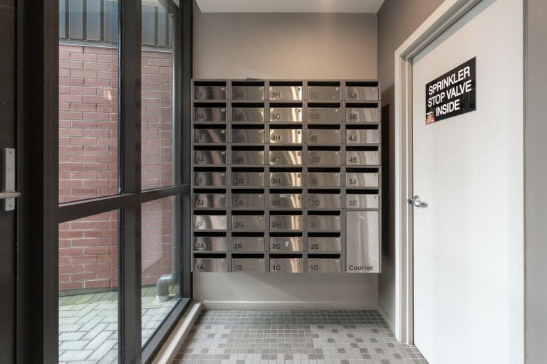 Photo of property in Nouvo Apartments, 4/21i Rugby Street, Mount Cook, Wellington, 6021