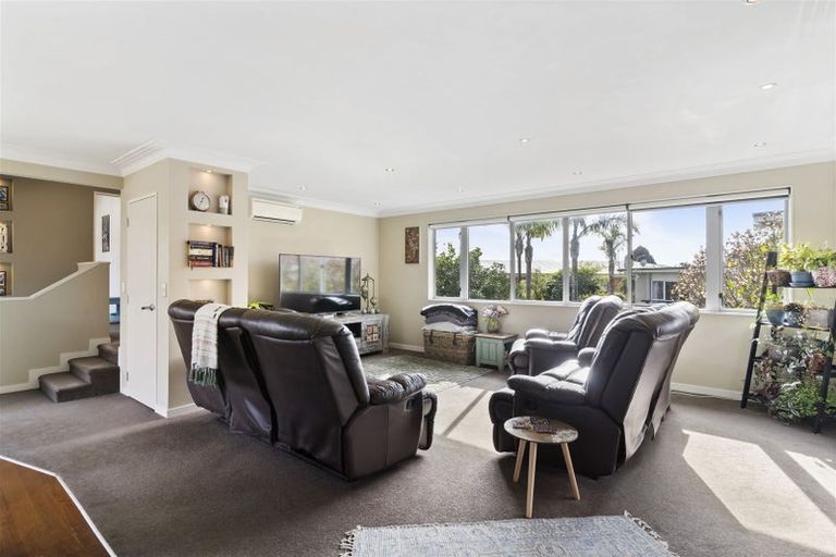 Photo of property in 1/62 Sorrel Crescent, Bucklands Beach, Auckland, 2012
