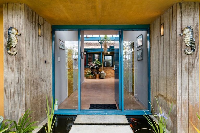 Photo of property in 17 Hillcrest Road, Hillcrest, Hamilton, 3216