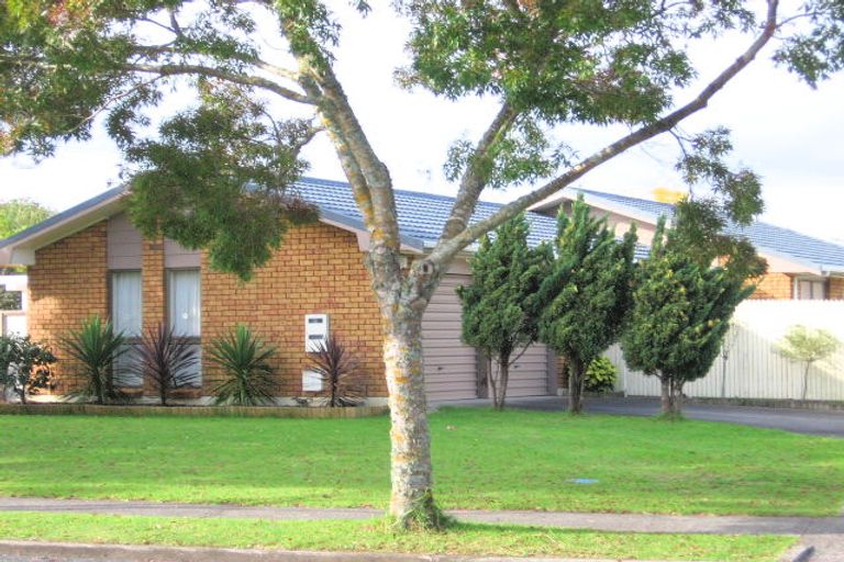 Photo of property in 48 Sunderlands Road, Half Moon Bay, Auckland, 2012