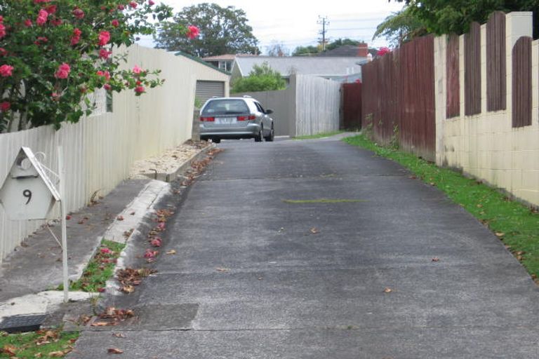 Photo of property in 9 Prior Place, Glendene, Auckland, 0602