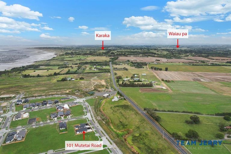 Photo of property in 101 Mutetai Road, Clarks Beach, 2122
