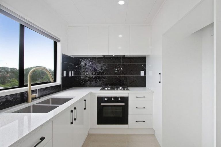 Photo of property in 46 Peverill Crescent, Papatoetoe, Auckland, 2025