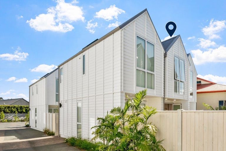 Photo of property in 6 Titoki Close, Matakana, Warkworth, 0985