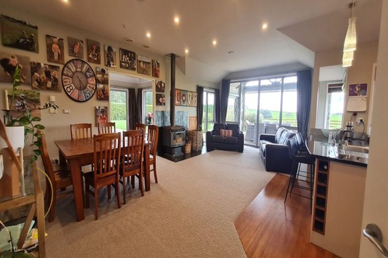 Photo of property in 190 Ohanga Road, Onaero, Waitara, 4383