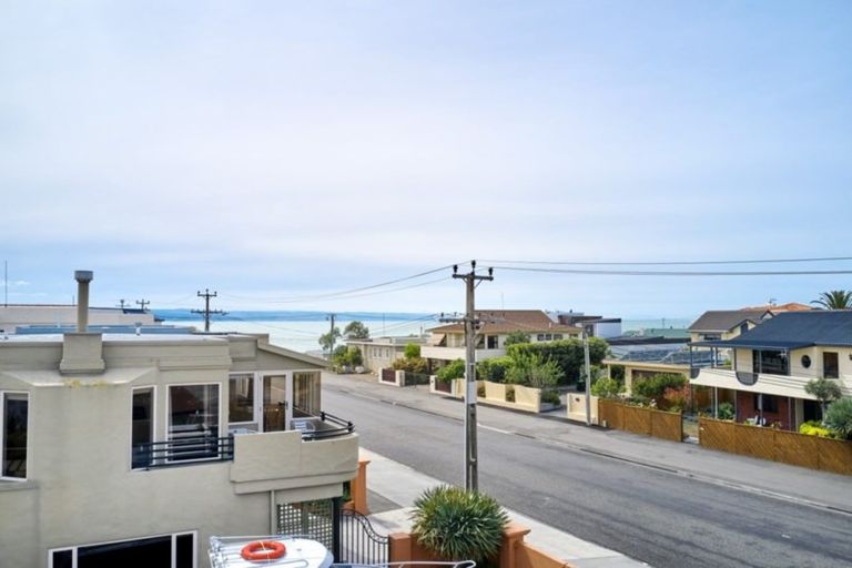 Photo of property in 16 Meeanee Quay, Westshore, Napier, 4110