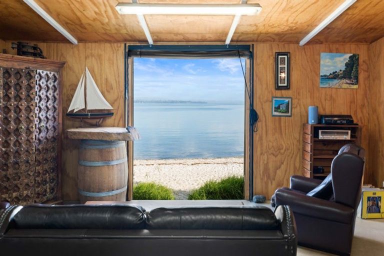 Photo of property in 109a Torkar Road, Clarks Beach, 2122