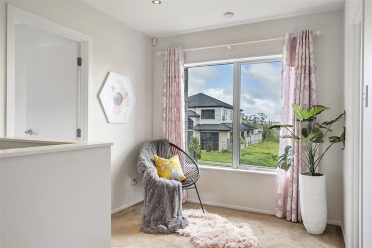Photo of property in 23 Ravello Rise, Flat Bush, Auckland, 2019