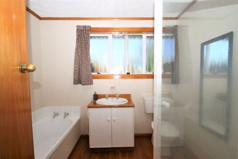 Photo of property in 5 Bell Crescent, Concord, Dunedin, 9018