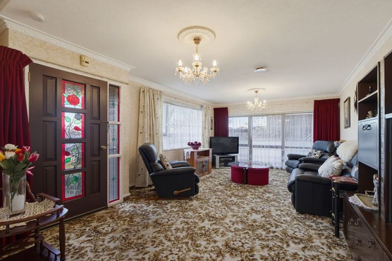 Photo of property in 1/102 Lake Terrace Road, Burwood, Christchurch, 8061