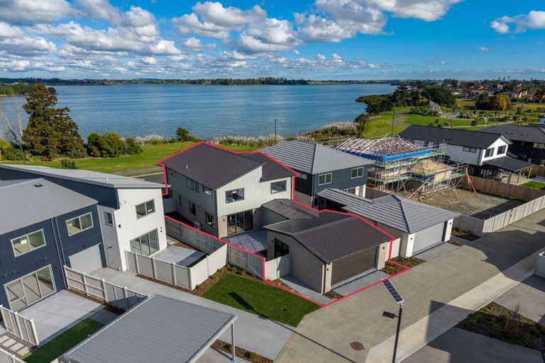 Photo of property in 109 Waituarua Drive, Takanini, Auckland, 2112