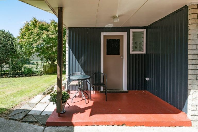 Photo of property in 1035 Kairakau Road, Kairakau, Havelock North, 4295