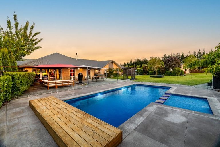 Photo of property in 12 Rossington Drive, West Melton, 7618