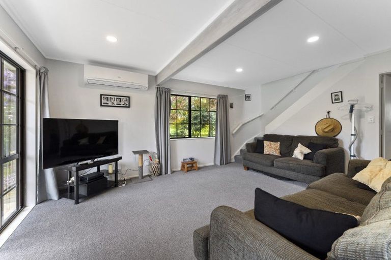 Photo of property in 62 Freemans Road, Otaki, 5512